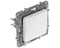 Двуполюсен ключ 10 A, Legrand Niloe, бял